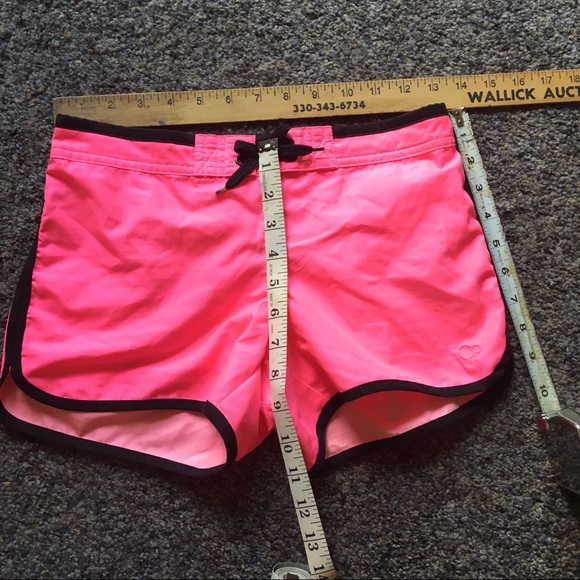 Hot Pink & Black Board Shorts - Picture 4 of 4